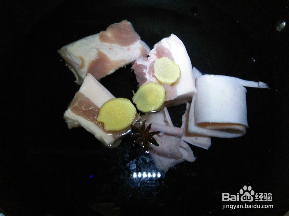 如何制作五花肉炖酸菜