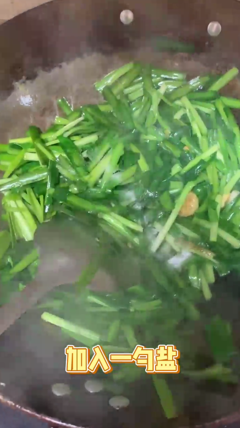 如何制作美味的韭菜炒鸡蛋？