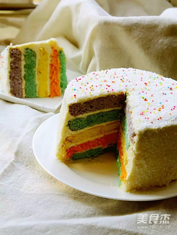 椰香彩虹蛋糕