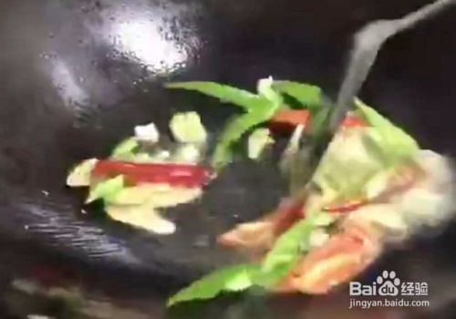 炒猪肠怎么炒好吃（李子炒猪肠）