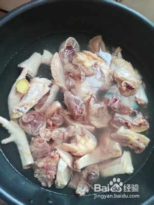 香菇炖鸡汤的做法