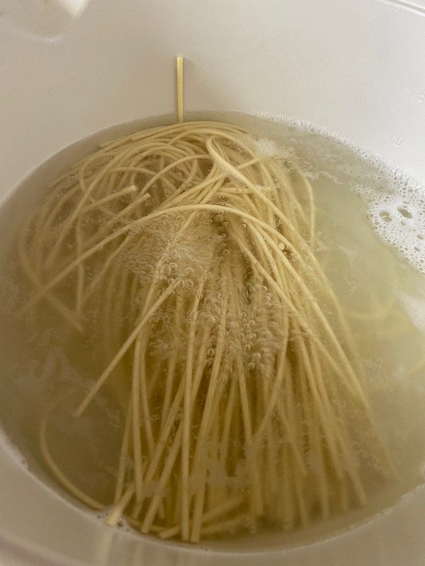 #四季宝蓝小罐#花生酱拌面