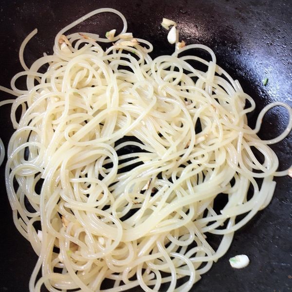 午餐肉鸡蛋意面