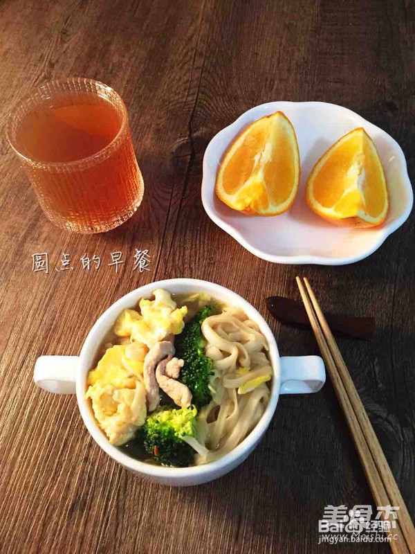 西兰花肉丝鸡蛋面