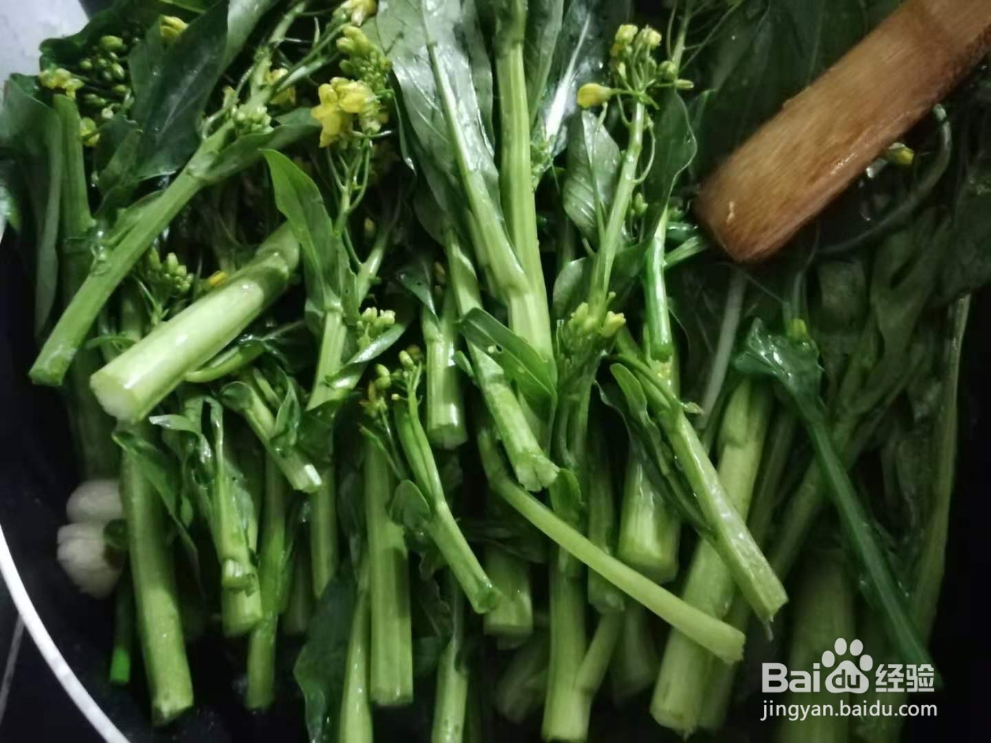 如何制作炒青菜花