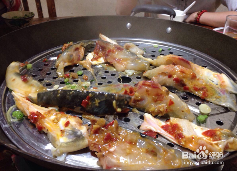 顺德桑拿蒸鱼的做法