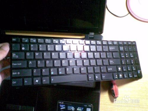 笔记本电脑（华硕A53)拆机教程