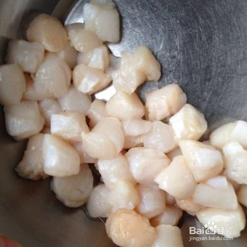 西蓝花炒鲜贝丁