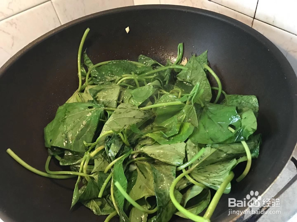 蒜蓉炒番薯叶