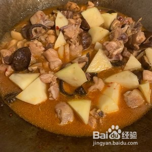 香菇土豆焖鸡腿的做法