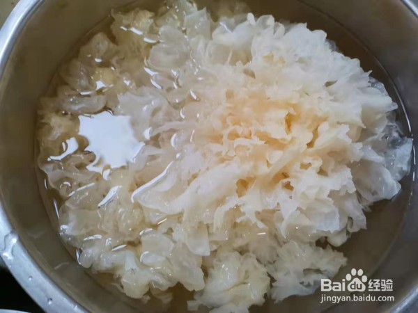 如何制作凉拌银耳