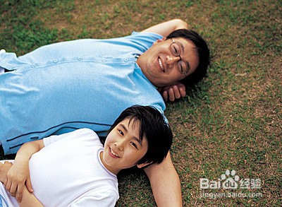 雨天打雷吓哭宝宝 妙招巧化解