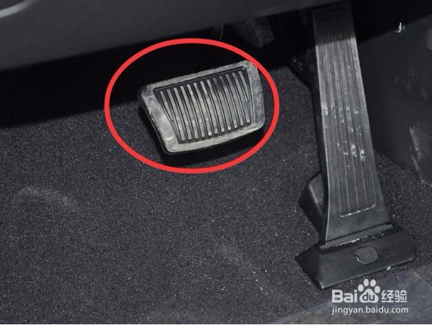 自动挡汽车在陡坡如何行驶