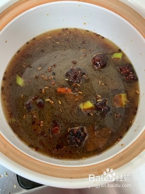 如何做好吃的酱肘子？