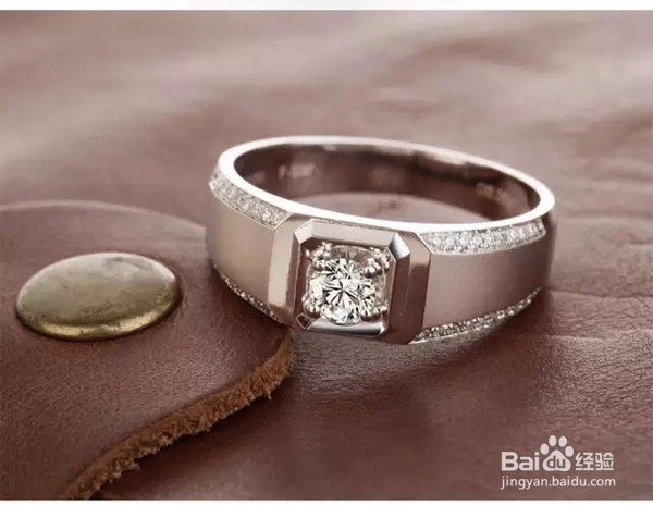 不同的情况选择不同的首饰搭配