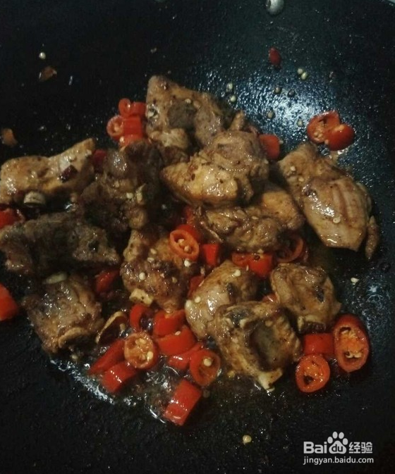 排骨炖豆腐的做法