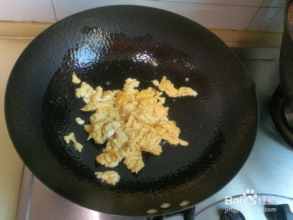 如何制作韭苔鸡蛋炒虾仁