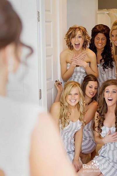 冬天伴娘礼服禁忌 穿搭得体不抢风头