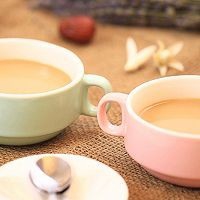 如何做出美味营养的姜枣牛奶