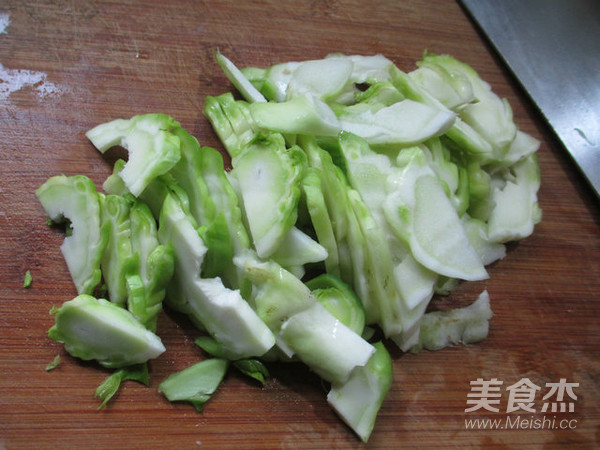 火腿肠千张炒儿菜