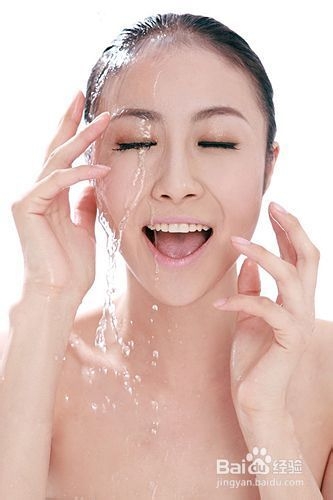爱靓达人教你如何DIY七子白粉纯正面膜