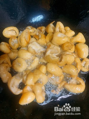 尖椒肥肠的做法