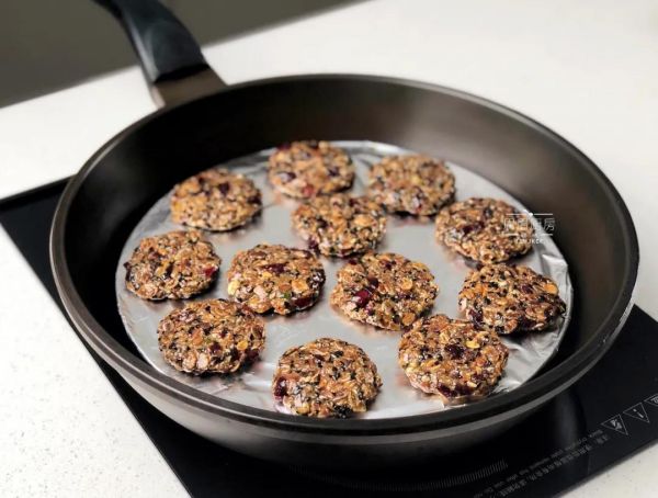 红糖蔓越莓燕麦饼干