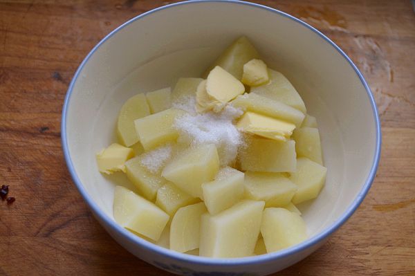 蔓越莓奶香土豆泥吐司塔