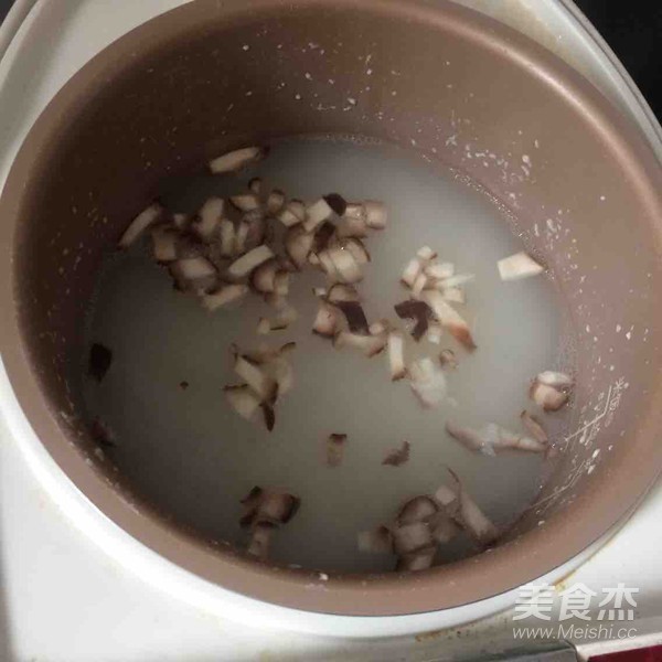 香菇青菜粥的做法