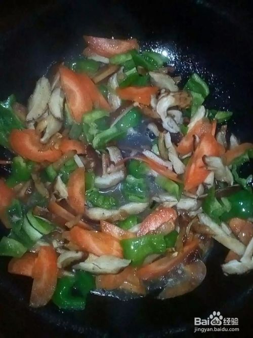 青椒胡萝卜炒香菇怎么做