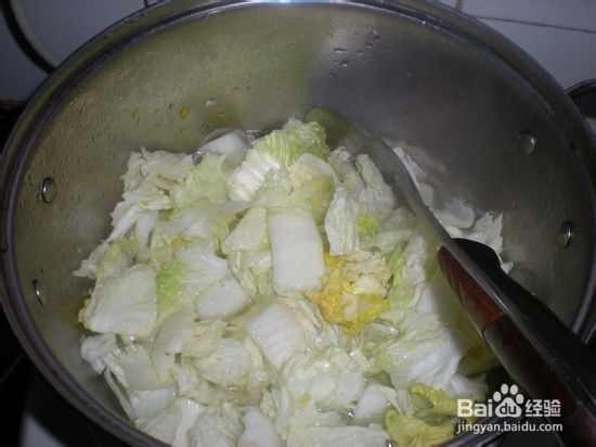 白菜怎么做汤更鲜美——白菜蛋饺汤