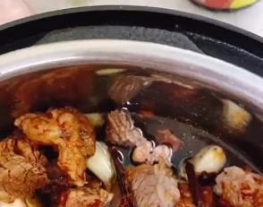 年夜宴 好吃不失败的酱牛肉的做法