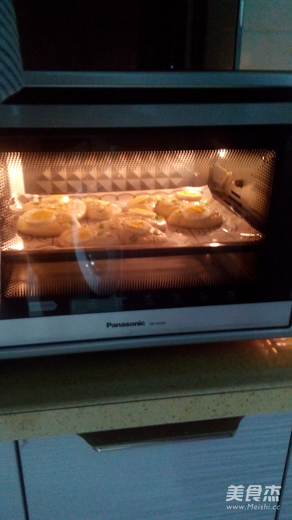 太阳蛋面包的做法