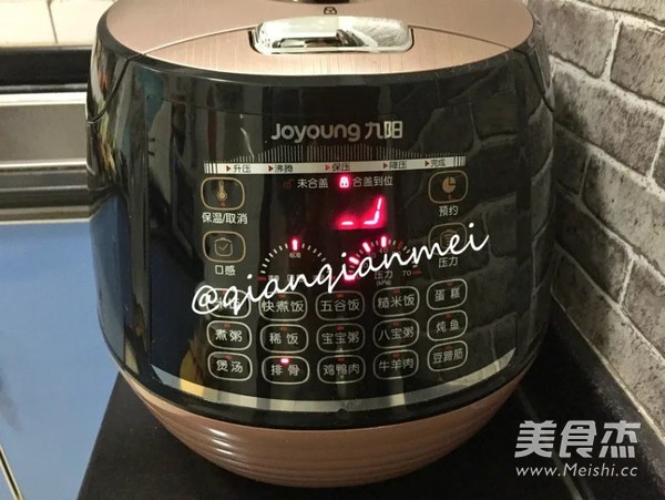 营养和美味兼备的炖排骨
