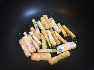 韭菜豆干的做法