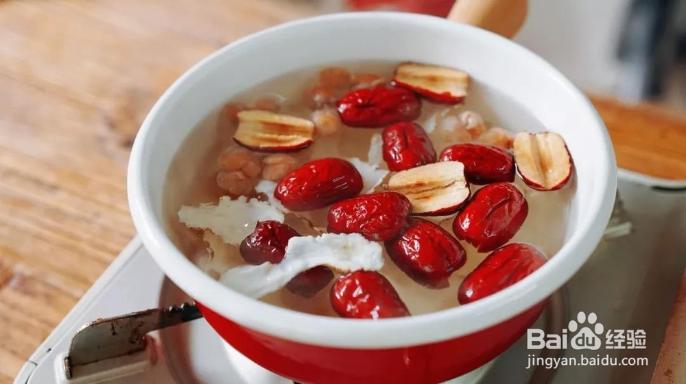 小仙女们都爱喝的红糖水红枣桂圆当归在加个鸡蛋