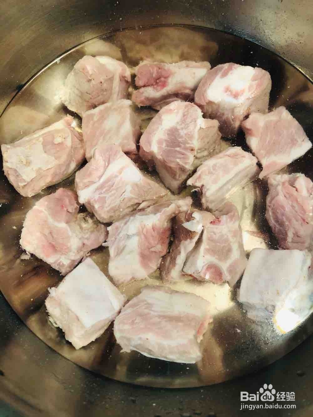 排骨鹌鹑蛋的步骤