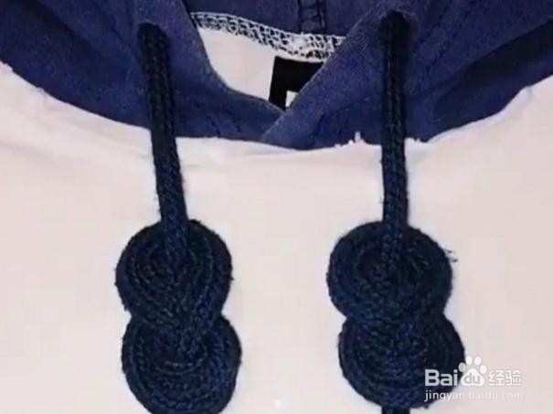 女生卫衣两根宽扁带子系法