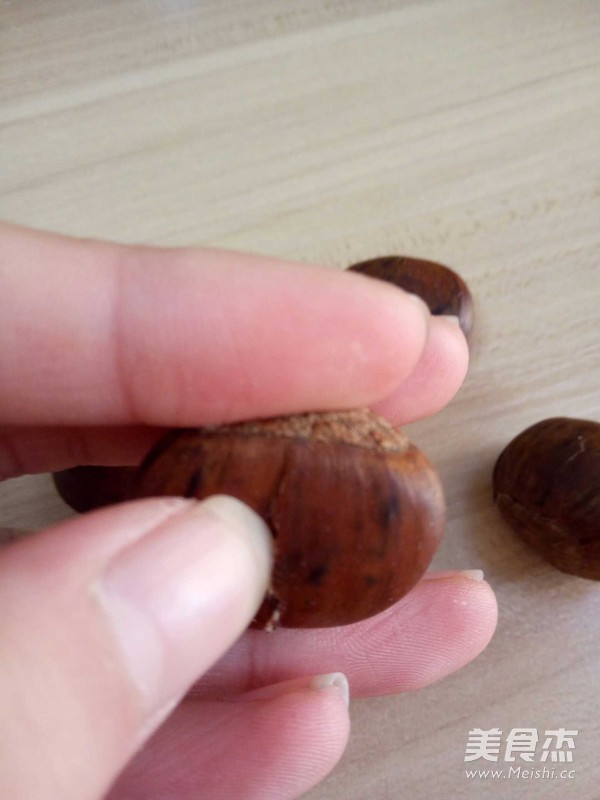 简易剥栗子的做法