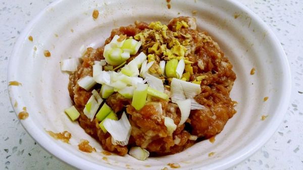 小肉虫子藏虎皮