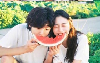 暗恋一个人的表现