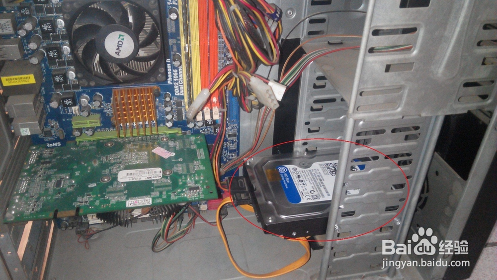 电脑突然黑屏，且找不到硬盘，该怎么办？