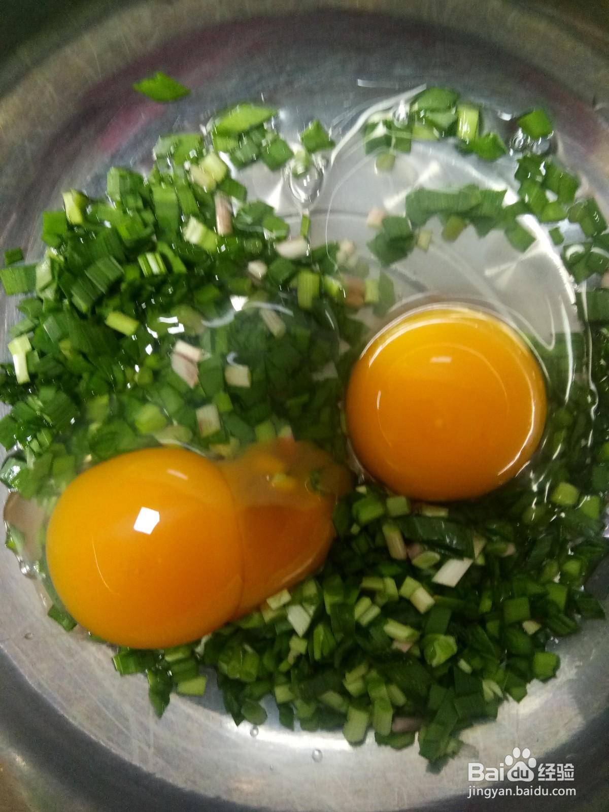 韭菜鸡蛋饼的家常做法