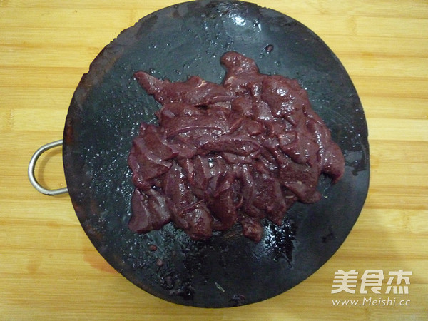 酱爆猪肝的做法