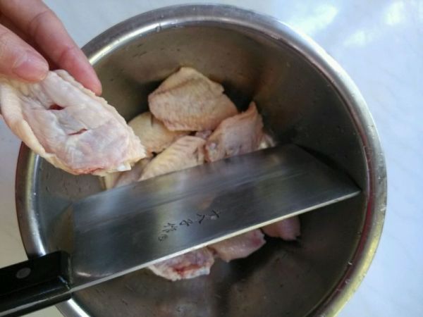 芋头香菇烧鸡翅