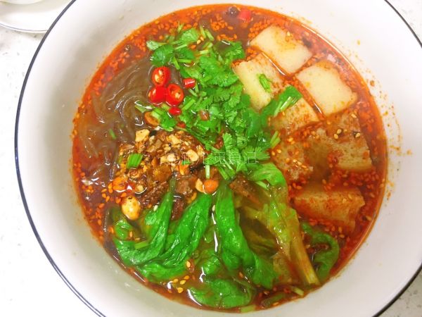 太好吃了～嗦了这碗酸辣粉