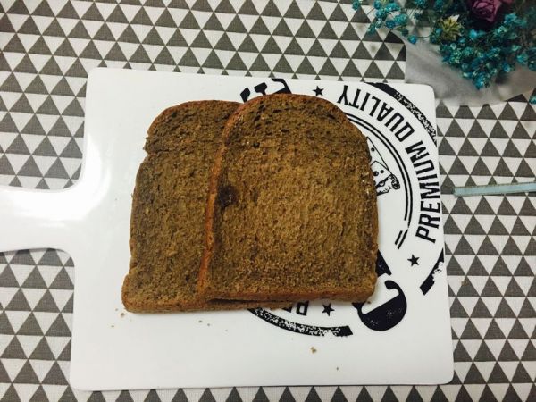 蔬菜鸡蛋三明治