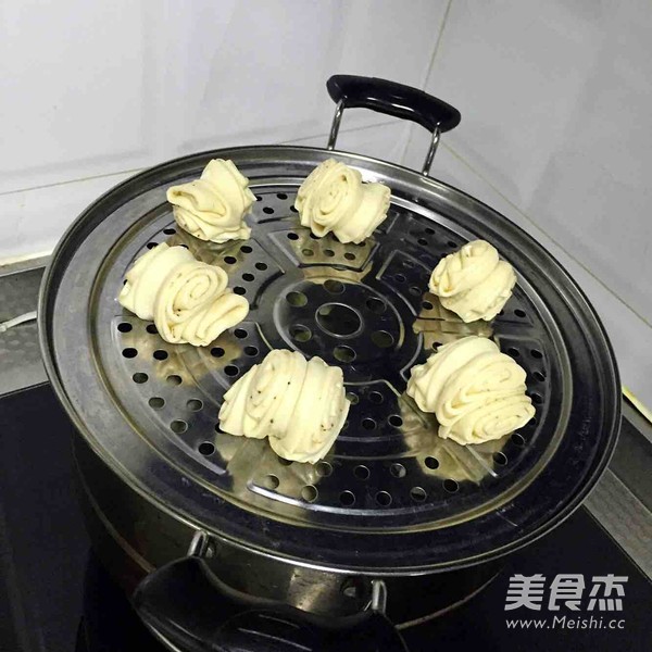 椒盐花卷的做法