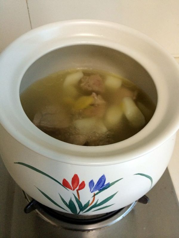 淮山木耳龙骨汤