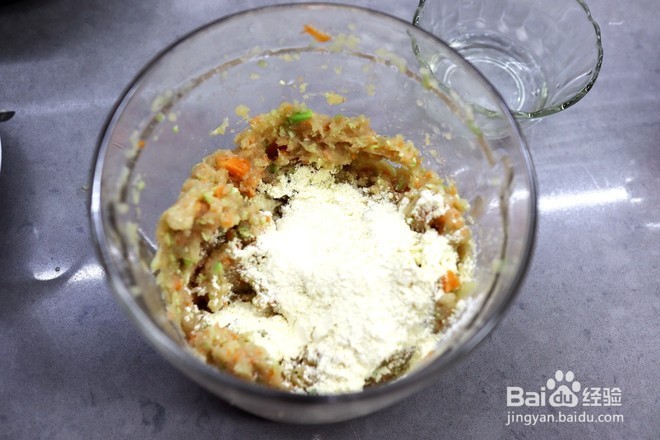 玉米粉鸡肉肠的做法